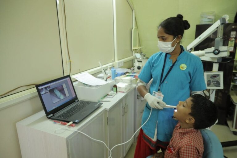 sonal_intraoral_imaging-child-1024x683-1